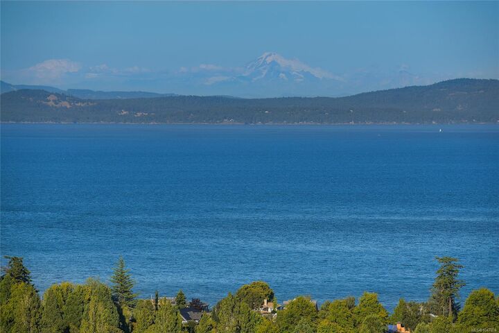 Property Photo: 5388 Hill Rise Terr #506 BC V8Y 3K3