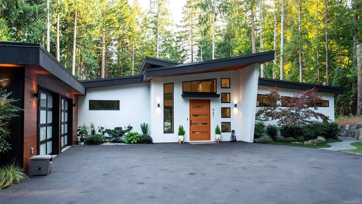 Property Photo: 867 Bradley Dyne Rd BC V8L 5H1