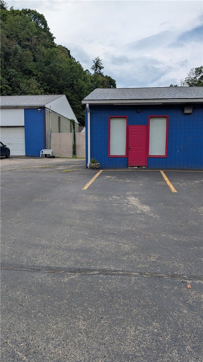 Property Photo: 1330 Hayden PA 15037