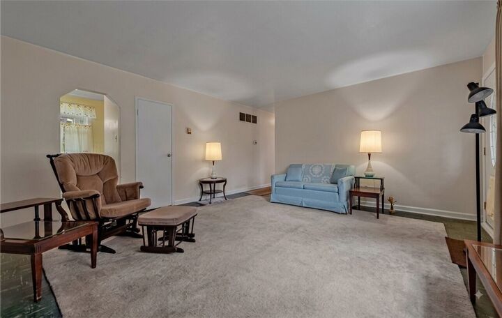 Property Photo:  110 Sunset Dr  PA 15146 