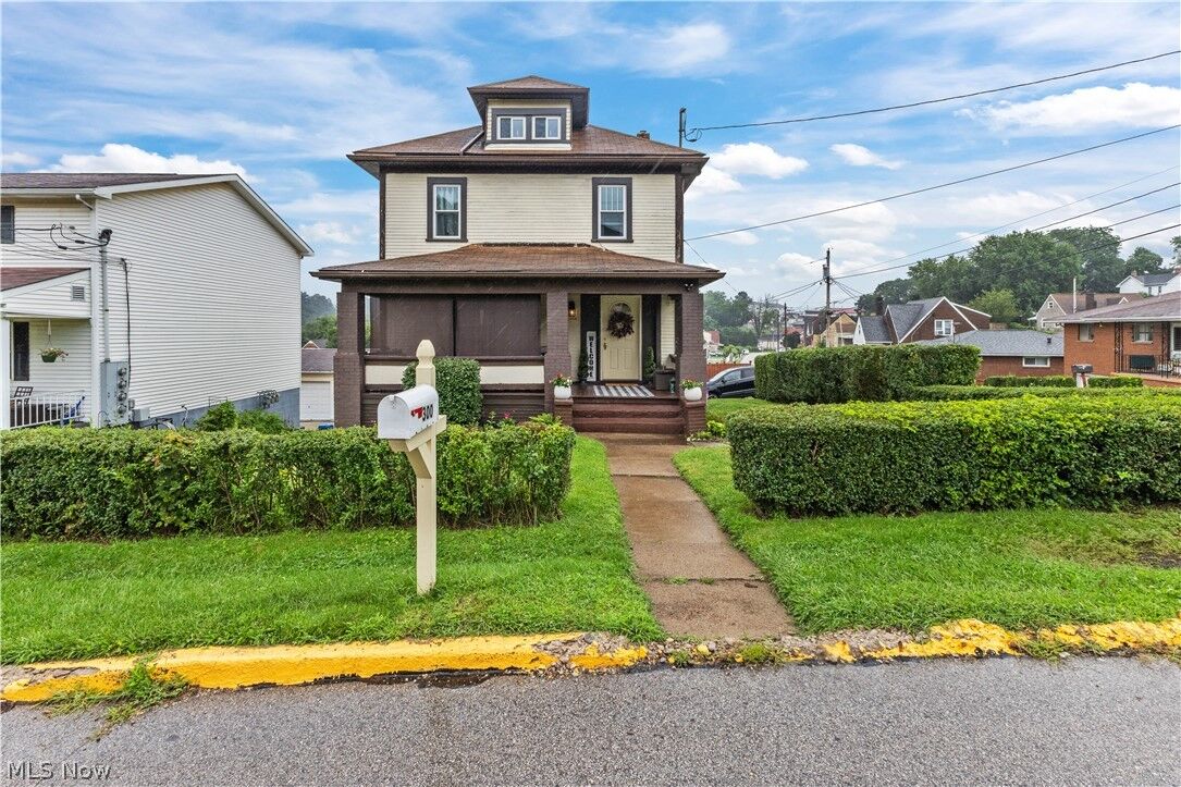Property Photo:  300 N 10th Street  WV 26062 