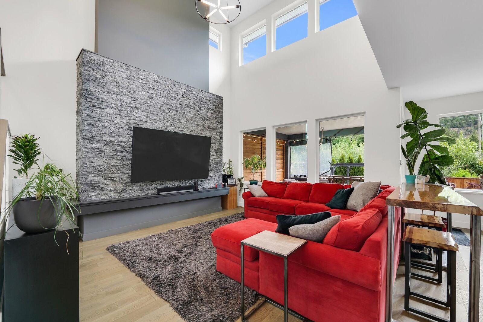 Property Photo: 39224 Cardinal Drive BC V8B 0V3