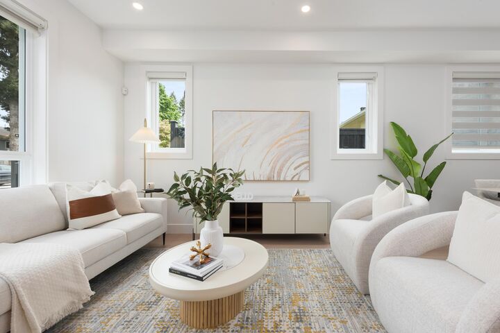 Property Photo:  6808 Elwell Street 3  BC V5E 1K1 