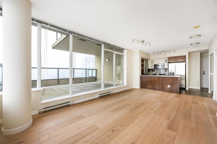 Property Photo: 2980 Atlantic Avenue 2905 BC V3B 0G2