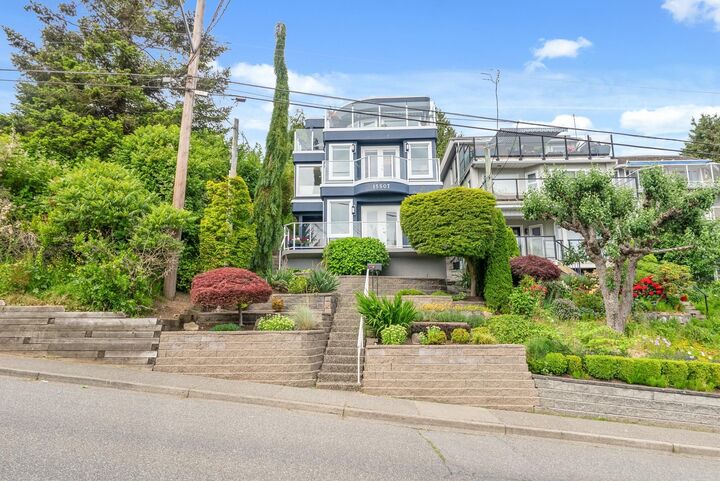 Property Photo: 15507 Columbia Avenue BC V4B 1K5