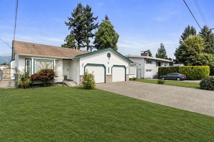 Property Photo: 46043 Mellard Avenue 1&Amp2 BC V2P 2Y8
