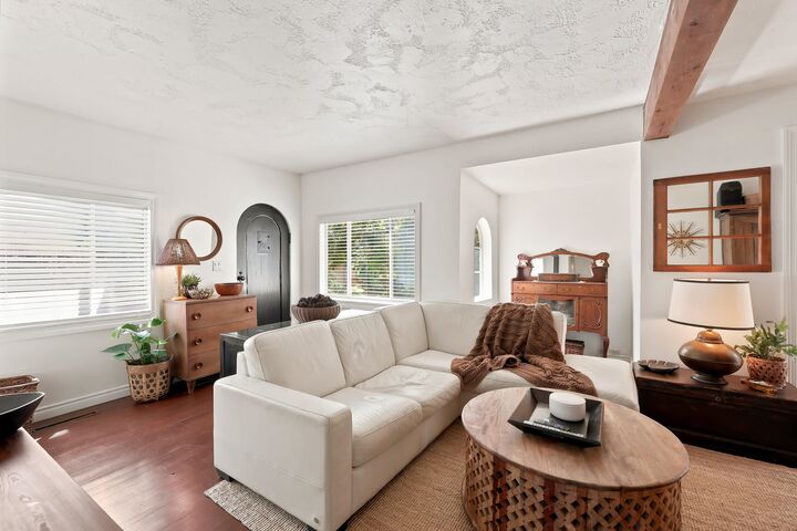 Property Photo: 359 Ioco Road BC V3H 2V9