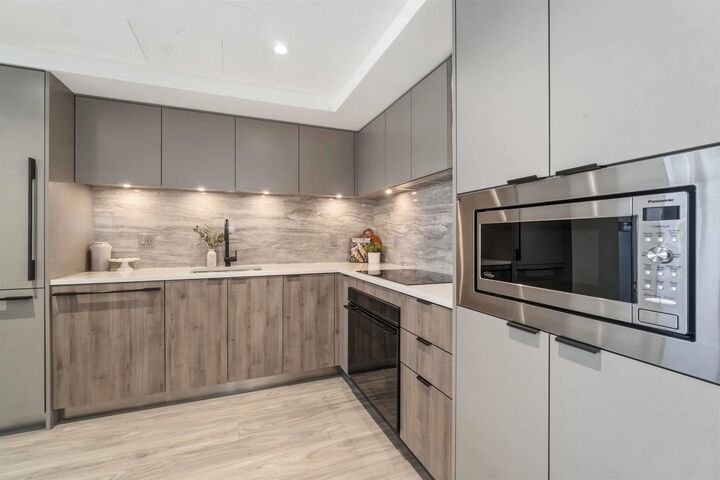 Property Photo:  755 Harbourside Drive Th 109  BC V7P 0G1 