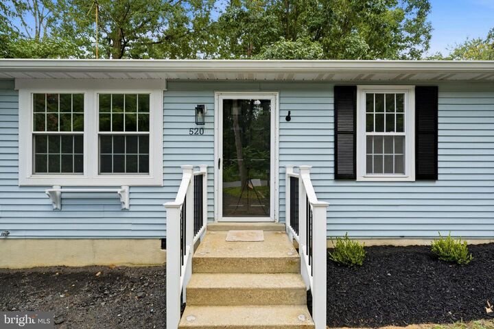 Property Photo:  520 Laurel Drive  MD 20657 