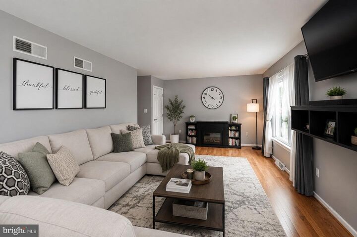 Property Photo: 10 Terry Court PA 19335