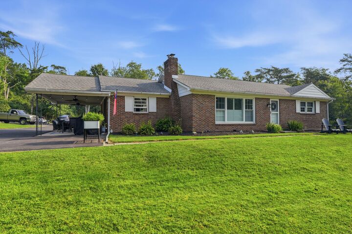 Property Photo:  2050 Price Road  PA 18073 