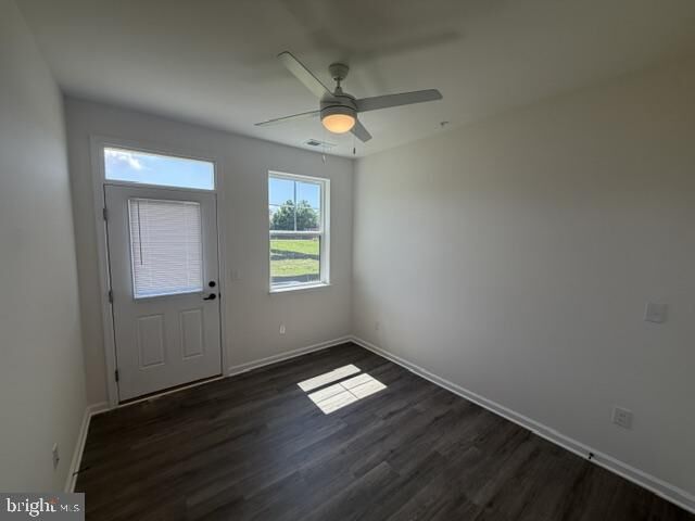 Property Photo: 2102 Emden Lane 704 DE 19958