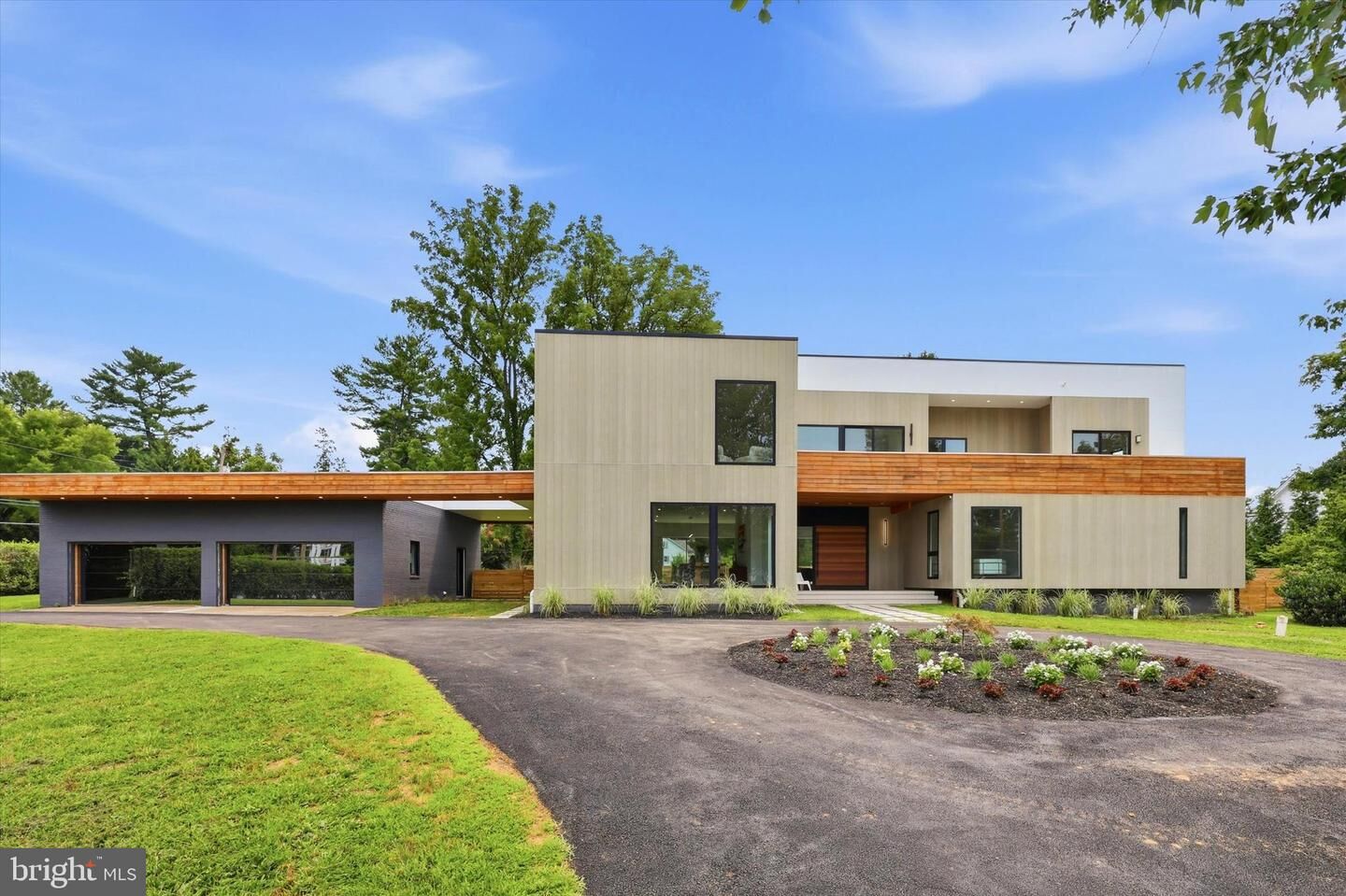 Property Photo:  404 Dorset Road  PA 19333 