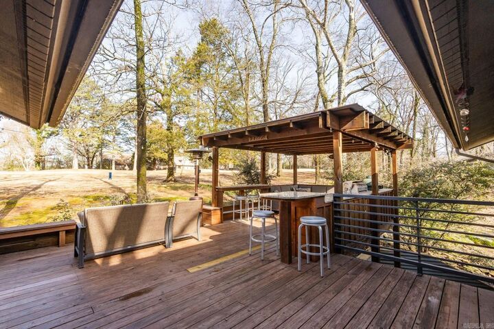 Property Photo: 611 Birchbrook Drive AR 72543