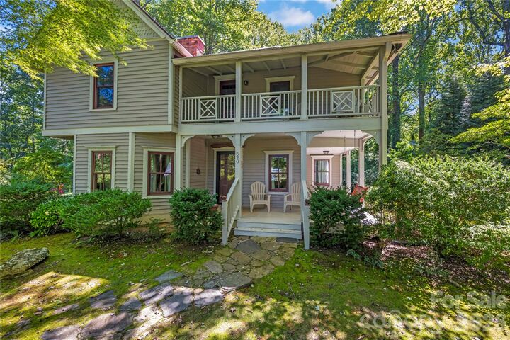 Property Photo: 520 Esseola Street NC 28773
