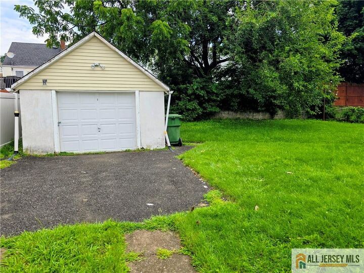 Property Photo:  118 Standiford Avenue  NJ 08872 