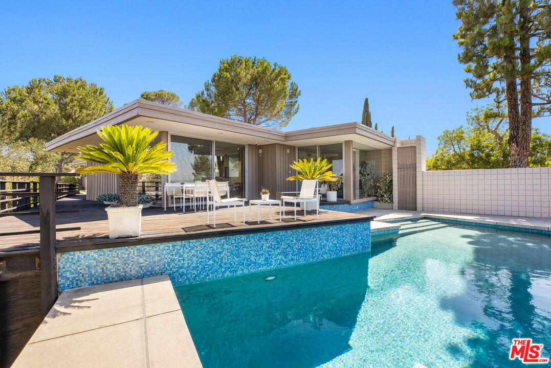 Property Photo:  3346 Beverly Ranch Rd  CA 90210 