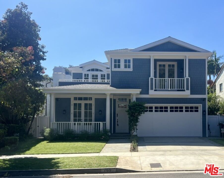 Property Photo:  769 Almar Ave  CA 90272 