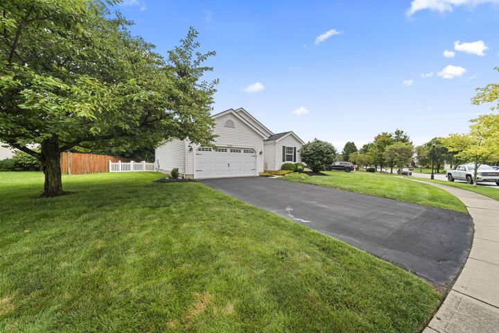 Property Photo:  3306 Summer Glen Drive  OH 43123 