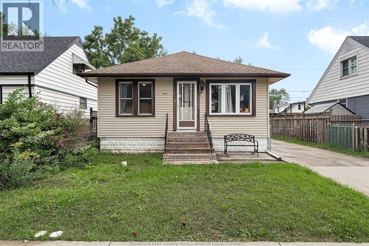 Property Photo:  1547 Ellrose Avenue  ON N8Y 3X6 