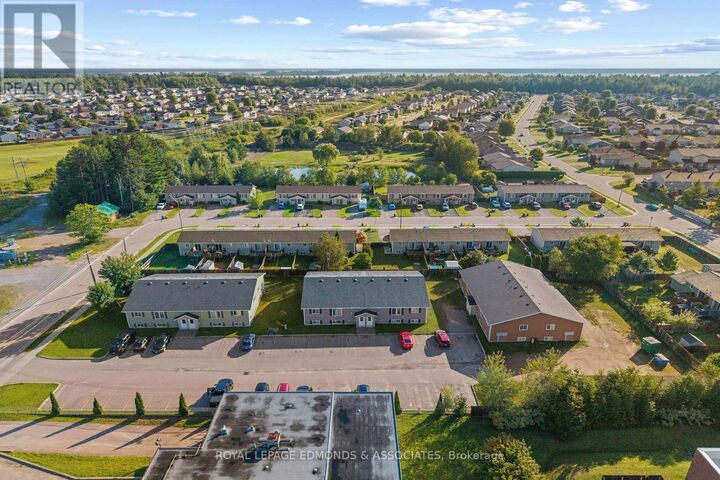 5 Renfrew Street — photo 1