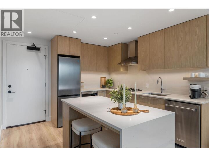 Property Photo: 3051 Abbott Street 206 BC V1Y 0P1