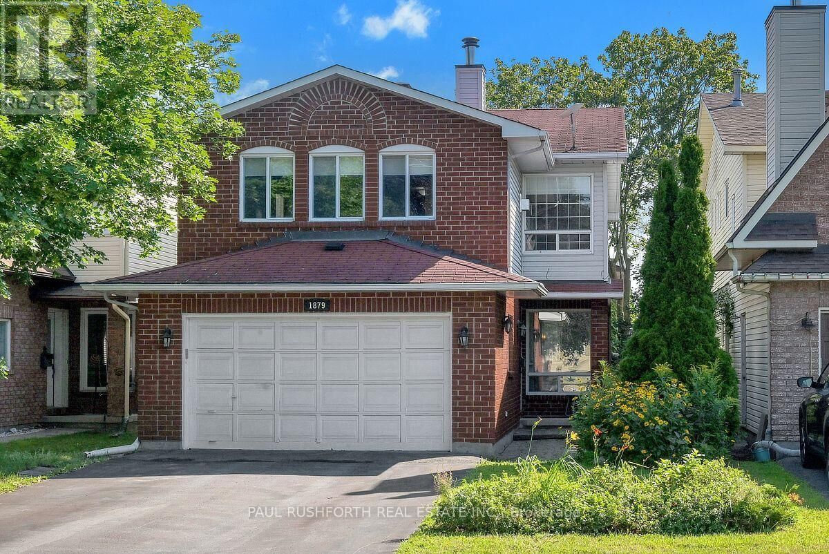 Property Photo: 1879 Belcourt Boulevard ON K1C 4N3