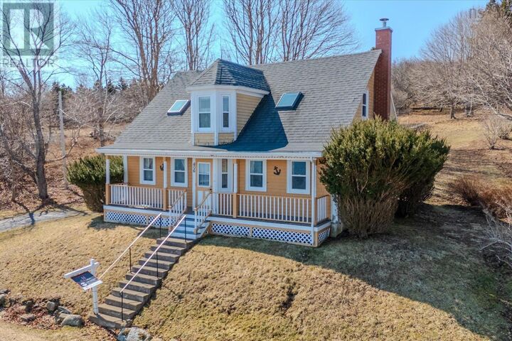 Property Photo: 406 Kingsburg Road NS B0J 2X0