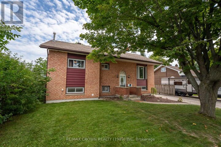 Property Photo: 262 Lee Avenue ON P1A 2K8