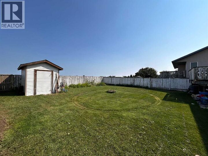 Property Photo:  280 Upland Avenue West  AB T1R 1K1 