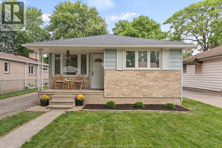 Property Photo:  1776 Glendale Avenue  ON N8T 2N4 
