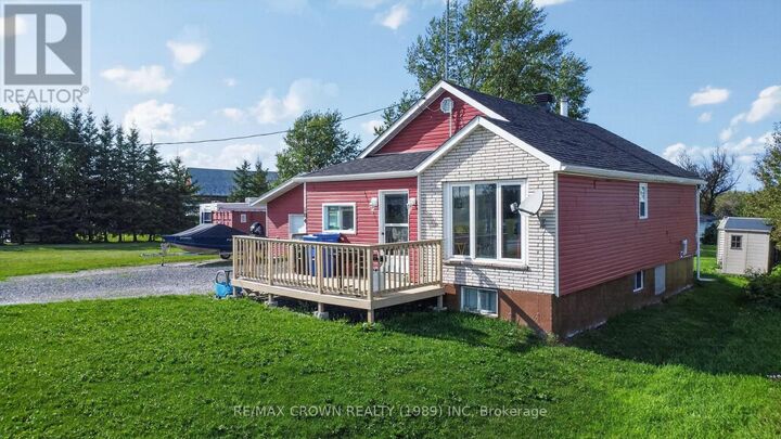 Property Photo: 104 Maxime Brisson Road ON P0L 2E0