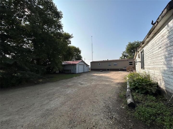 Property Photo:  43078 Mile 82N Road  MB R0E 0C0 