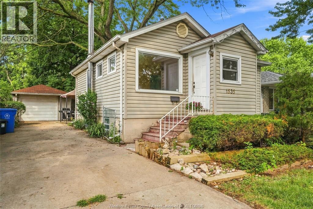Property Photo:  1535 Buckingham Drive  ON N8T 2A3 