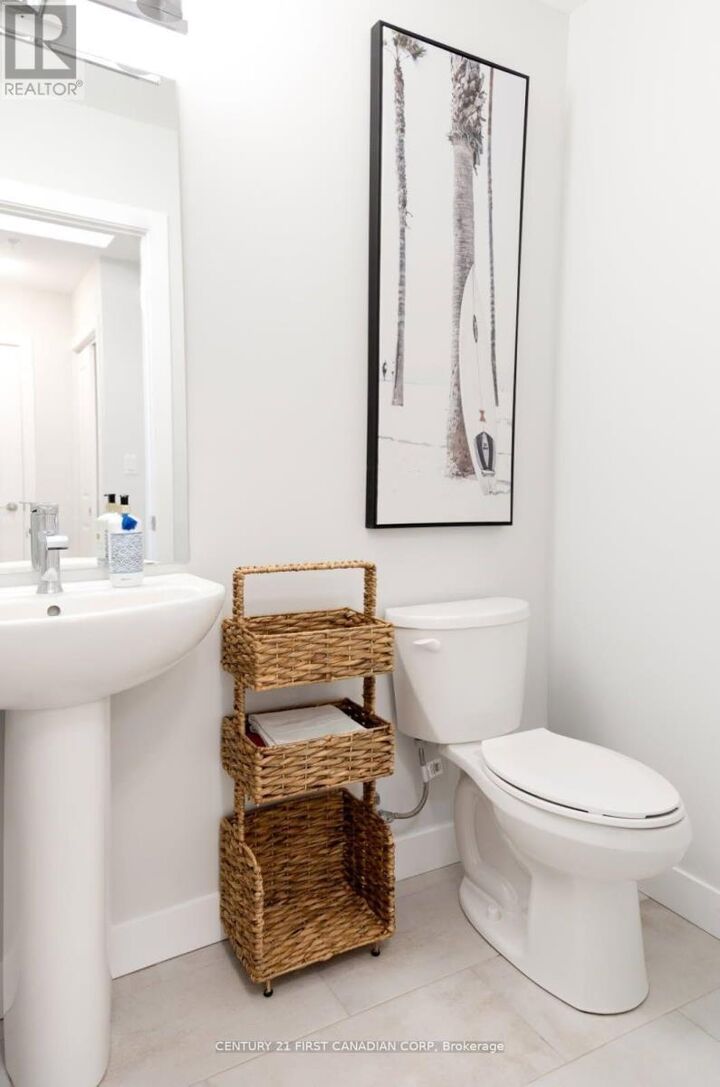 Property Photo:  100 The Promenade 403  ON N5L 0B7 