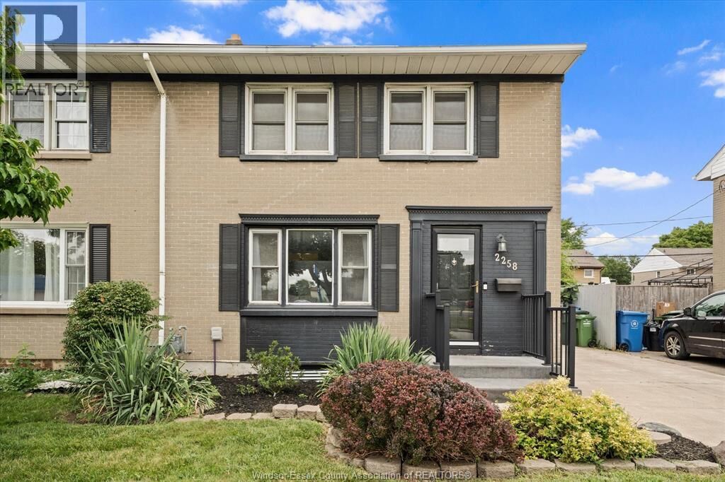 Property Photo:  2258 Tecumseh Road West  ON N9B 1W1 