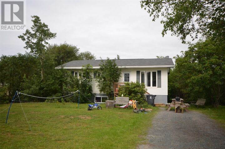 39 Kelliview Crescent — photo 1