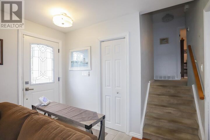 Property Photo: 71 Dablon St ON P6B 5E5