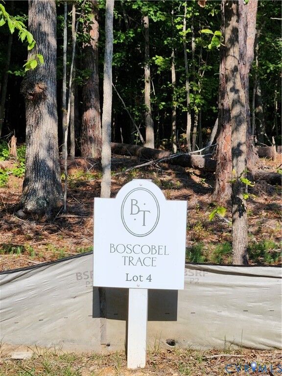 Property Photo: 1029 Boscobel Trace Bend VA 23103