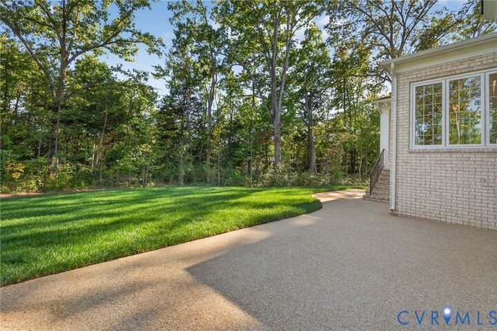 Property Photo:  15248 Johns Trace Circle  VA 23192 