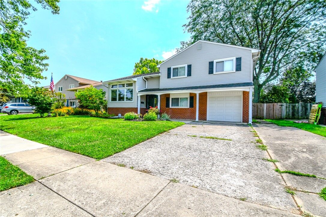 Property Photo:  1708 Dutchess  OH 45420 