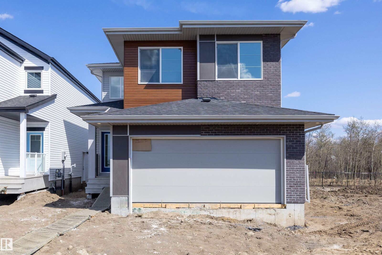 Property Photo:  17611 7 Street NE  AB T5Y 4K3 