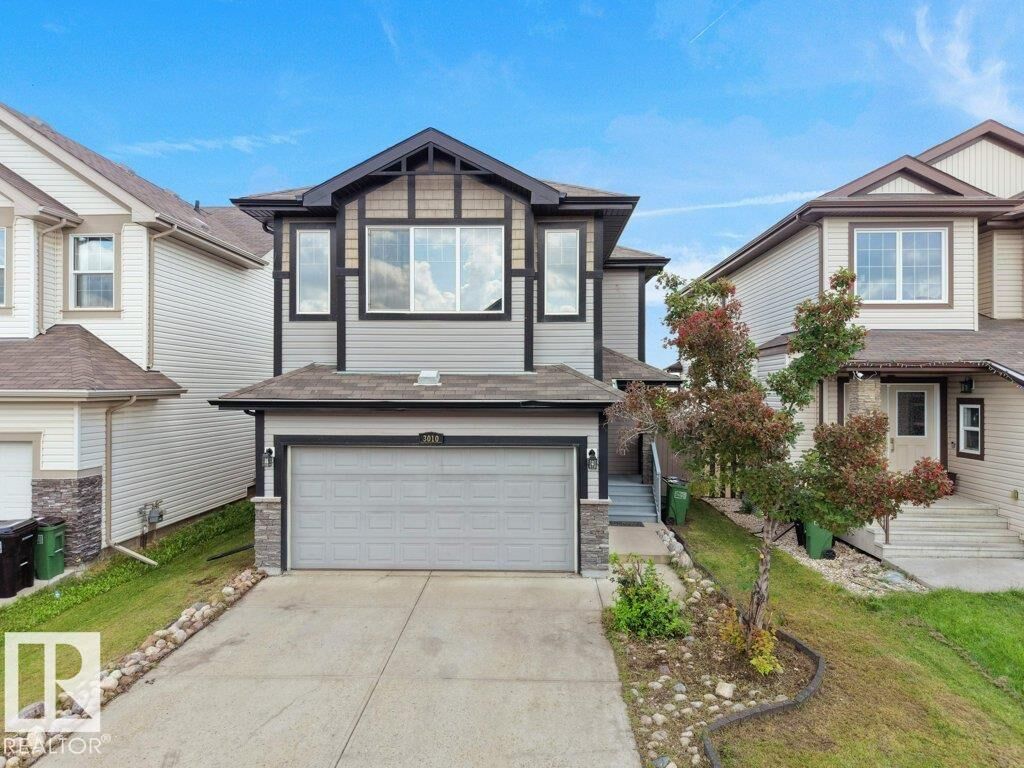 Property Photo:  3010 17A Ave NW  AB T6T 0R8 