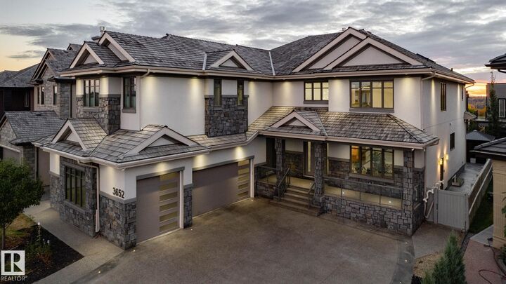 3652 Westcliff Way SW — photo 1