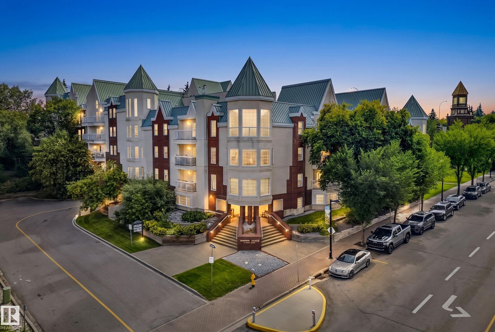 Property Photo:  3 Perron Street 405  AB T8N 5Z5 
