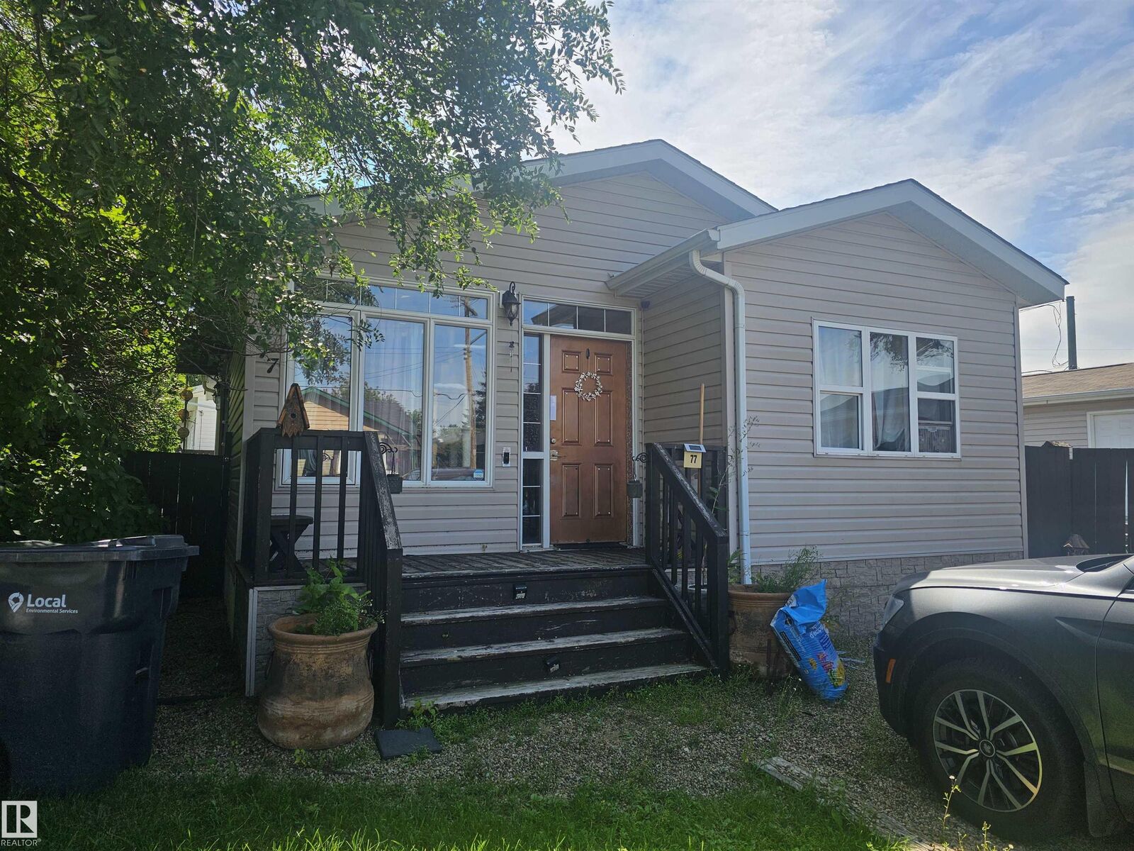 Property Photo:  77 305 Calahoo Road  AB T7X 3K5 