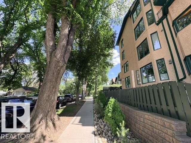 Property Photo:  9131 99 Street NW 205  AB T6E 3V9 