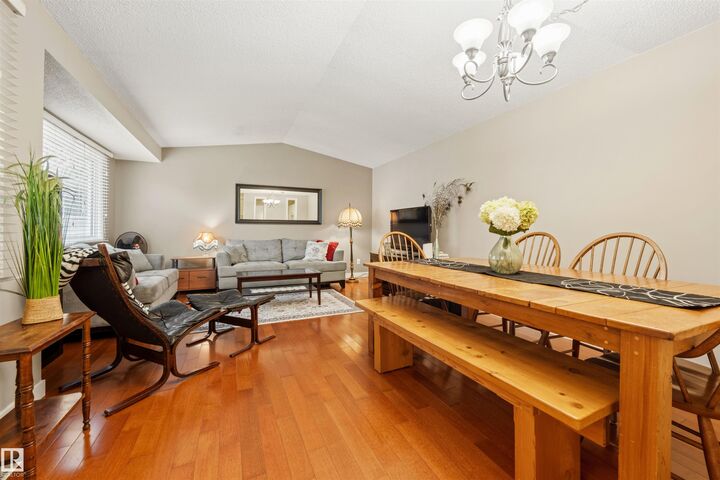 Property Photo:  618 Willow Crest NW  AB T5T 2K7 