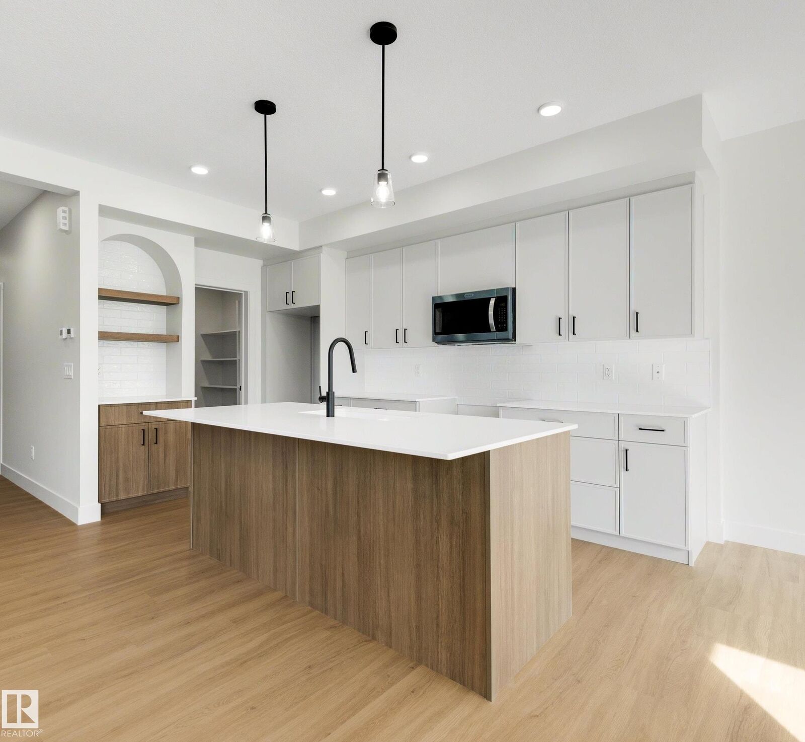 Property Photo: 16 Grayson Green AB T7Z 0A0