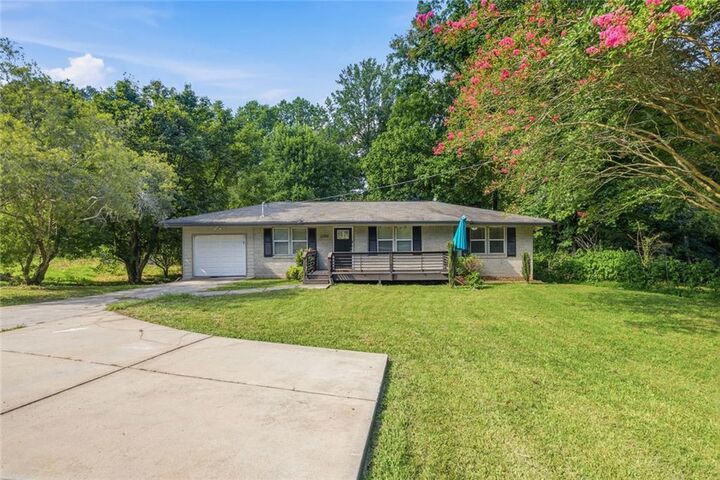 Property Photo: 2250 Bouldercrest Road SE GA 30316